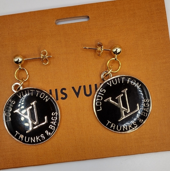 Louis Vuitton Zipper pulls (2) 25 mm plus .925 Earring Posts, Black - Picture 5 of 5
